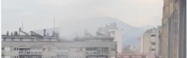 STRAVIČAN požar u Nišu: Dim kulja sa vrha zgrade u centru grada (VIDEO)