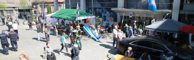 TEROR NAD BEOGRAĐANIMA UŠAO I U 8. DAN?! Grupica blokadera drži u opsadi RTS u Takovskoj, a narodu zadaje muke i u saobraćaju, ulica blokirana kontejnerima