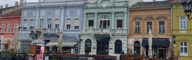 Би­рај сво­ју фа­цу, упо­знај град