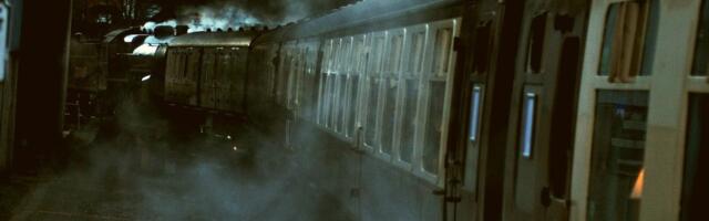 DRAMA KOD OSIJEKA! Voz počeo da gori usred vožnje, putnici završili na njivama do kolena u blatu