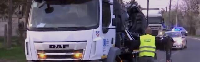 Šestoro povređenih u sudaru 3 automobila, muž i žena zadobili jezive povrede: Užas kod Begaljice u subotu veče