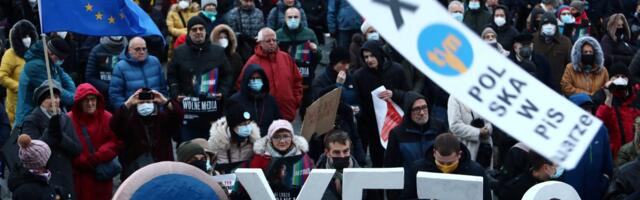 Kompanije van Evrope ne smeju da budu vlasnici medija, Poljaci protestuju