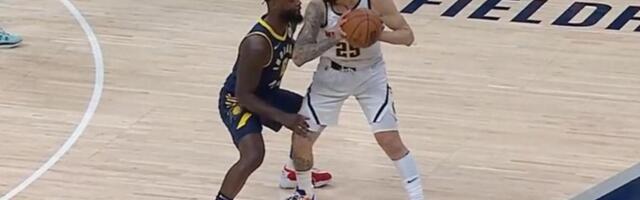 Ovo je NAJBIZARNIJE isključenje godine: Jokićev saigrač u neverici gledao šta se dešava, reagovao čak i Durant: SRAMNO! /VIDEO/