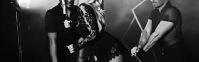 Debi Pamele Anderson na Brodveju