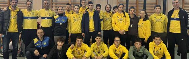 Članovi VK Begej 1883 osvojili sedam medalja na prvom takmičenju veslačkih štafeta