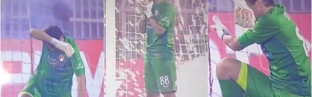 Prekid na "Marakani": Navijači Zvezde gađali Stojkovića, strašno eksplodiralo pored golmana (VIDEO)