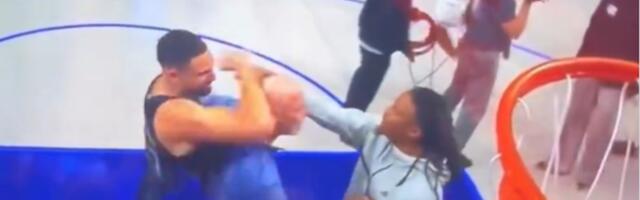 Morant opet pravi haos: Nije igrao, pa se posle meča unosio legendarnom beku, umalo izbio opšti haos