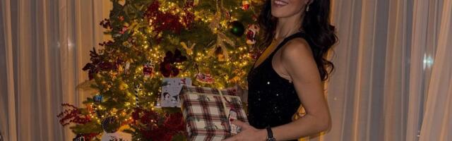 Da li je videla čestitku? Ana Ivanović se oglasila samo 10 minuta nakon Švajnštajgerove objave za Božić