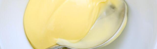 Mimoza salata bez majoneza koja će vas oduševiti: Tako kremasta i punog ukusa, a možete je jesti bez griže savesti