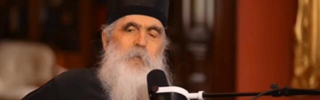 Episkop Irinej brutalno ućutkao blokaderku Mariju Vasić: Nazvala Pojas Presvete Bogorodice fetišom, pa dobila lekciju kakvu će pamtiti do kraja života! (FOTO/VIDEO)
