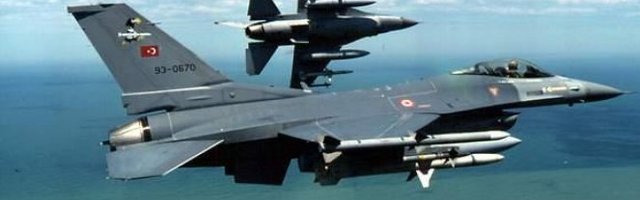 ŠOK! ŠTA TURCI PORUČUJU GRCIMA? Ministar odbrane Grčke  bio je u helikopteru kada ih je presreo turski F-16