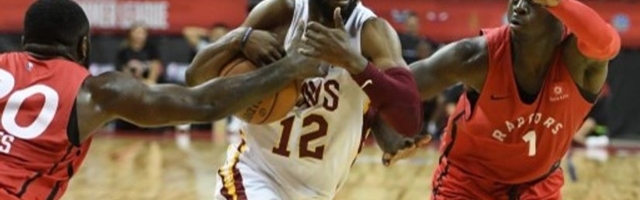 Skuči Smit potpisao za Megu