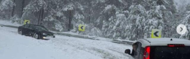 Napadalo 5 centimetara snega oko Ivanjice: Prohodni prilazi turističkim centrima, oglasili se Putevi Srbije