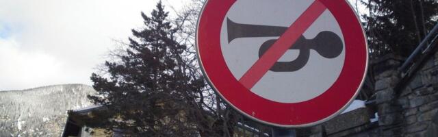 Zašto vozači u Srbiji toliko trube - evo šta kažu taksisti i stručnjaci