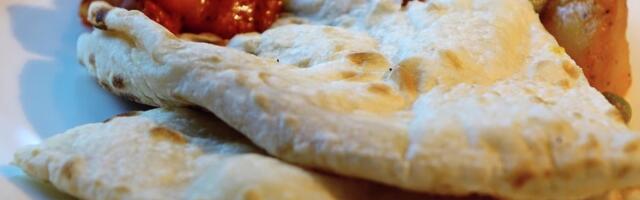 Kako je naan, jedan od najpoznatijih hlebova na svetu, stigao od kraljevskih dvorova do naših tanjira