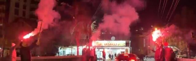 VATROMET I BAKLJADA NA PROSLAVI: Tradicionalni turnir dobio punu pažnju Novopazaraca