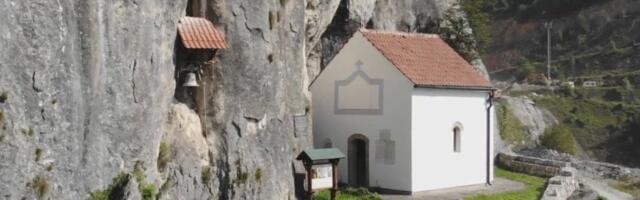 Svetogrđe! Vandali oskrnavili crkvu kod Hadži Prodanove pećine, pa se krili ali su se grdno prevarili
