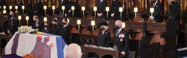 Sahranjen princ Filip, kamere prvi put zabeležile suze kraljice Elizabete