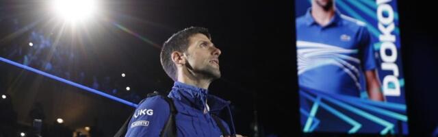 Đoković pod pratnjom policije napustio Melburn