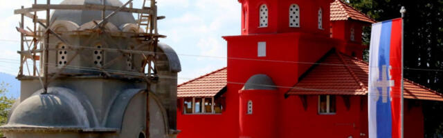 Митрополит Хризостом у посети метоху Светог владике Николаја код Сребренице