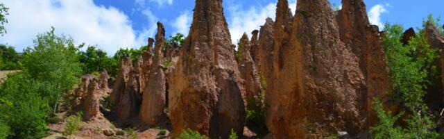 Zbog jedne zabranjene svadbe nastalo je čudo prirode? Legenda o ovom mestu u Srbiji i danas se prepričava