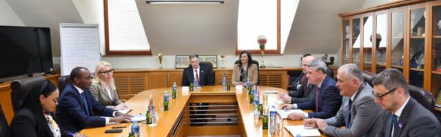 Ambasador Angole u poseti Čačku