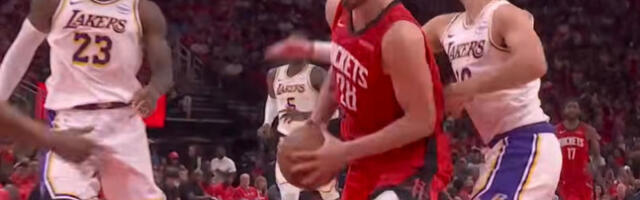 Lebron podbacio: Lejkersi nemoćni, Hjuston ostao u životu