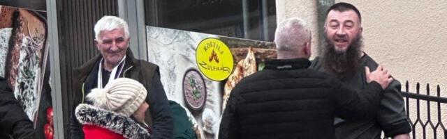 Miša Bačulov sa vehabijom povezanim sa ubijenim teroristom: Stavio mu ruku na rame (FOTO)