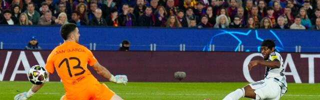 LIGA ŠAMPIONA Ludilo u Barseloni, četiri gola za 28 minuta! Elanga utišava Kamp Nou, užasna greška Jamala /VIDEO/