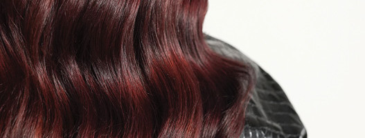 Raskošne lokne? Ova frizura je trend no.1 za odlazak na posao!