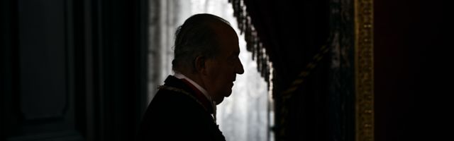 Bivši kralj Španije napušta zemlju zbog optužbi za korupciju