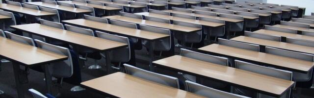 Prosvetari primili manje zarade preko leta