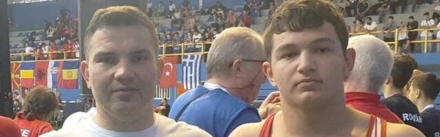 Kadetski reprezentativac u rvanju Stevan Kojić vicešampion Evrope