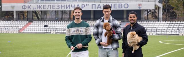 Fudbaleri Železničara i njihovi ljubimci /GALERIJA/