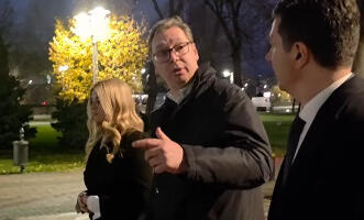 Prošetali smo večeras ulicama Niša! Vučić: “Zadovoljstvo je videti koliko je grad napredovao” (VIDEO)