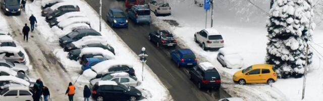 DETALJAN SPISAK DEONICA NA KOJIMA IMA SNEGA, POLEDICE, MAGLE I ODRONA: Vozačima se preporučuje oprez u vožnji!