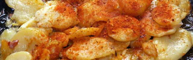 "Krompir u gaćama" će vam naterati vodu na usta! Važio za obavezan ZIMSKI RUČAK i jeo bar 1 nedeljno