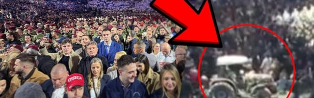 Ovaj detalj u Beogradskoj areni ima veliku simboliku: Traktor snimljen u masi od 30.000 ljudi