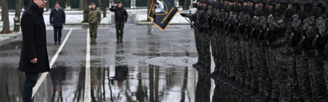 Вучић припадницима „Кобри” честитао Дан јединице