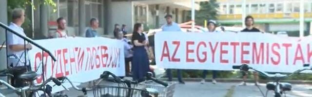 Subotica: Suđenje studentkinji iz Slovenije zbog transparenta na protestu