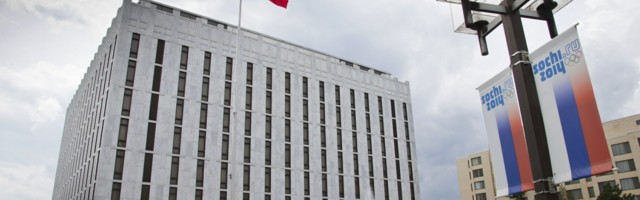 Ambasada Rusije u Vašingtonu pozvala SAD da prestanu da naoružavaju Prištinu