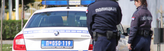 LOPOV UGRIZAO POLICAJCA Drama na Zvezdari!