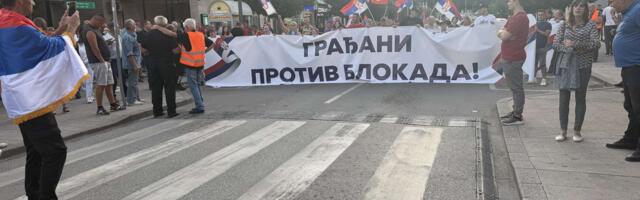 Blokiranjem ulica u Arandjelovcu održan SNS skup protiv blokada (VIDEO)