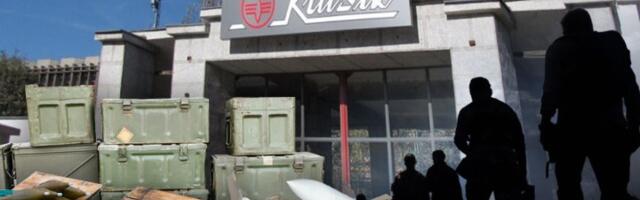 VOJNE FABRIKE POD VLAŠĆU SNS Nova mašina košta, a mari li ko o radnicima?