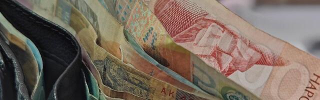 Od danas veće plate u javnom sektoru i minimalna zarada