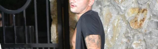 OVO IMA SAMO U SURČINU: Mirko Šijan sa sinom napravio Sneška Belića sa naočarima za ronjenje i perjem!