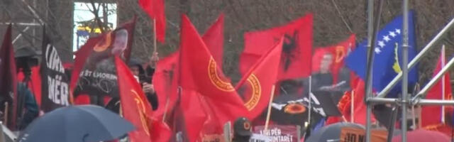 Протест у знак подршке бившим вођама тзв. ОВК којима се суди за ратне злочине