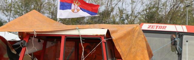 Poljoprivrednik: Sinoć uklonjene blokade na tri lokacije, dogovora sa Ministarstvom još nema