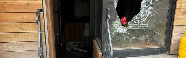 First photos of restaurant in Belgrade set on fire by assailant!