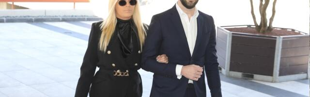 IZDAO JE I JAVNO PONIZIO, PA MOLIO ZA OPROŠTAJ: Pevačica slučajno uzela muževljev telefon i saznala surovu istinu!